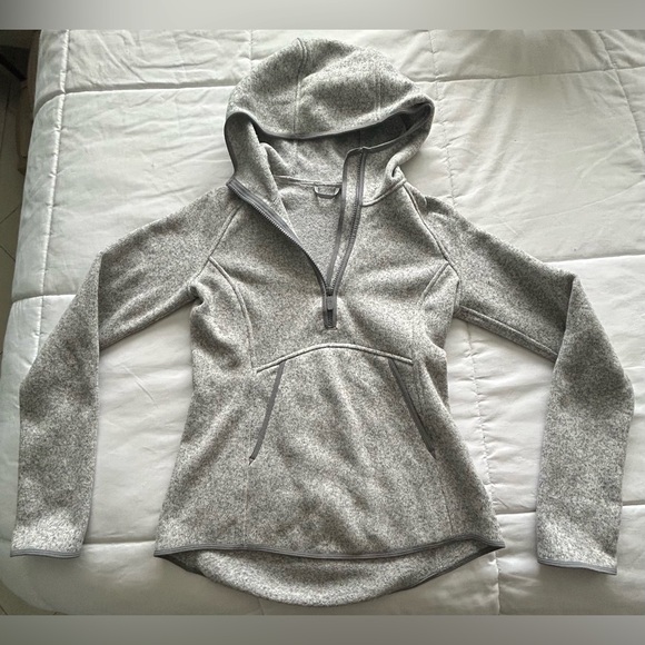 lululemon athletica Sweaters - Women’s Lululemon Quarter Zip Grey Pullover Sz.4